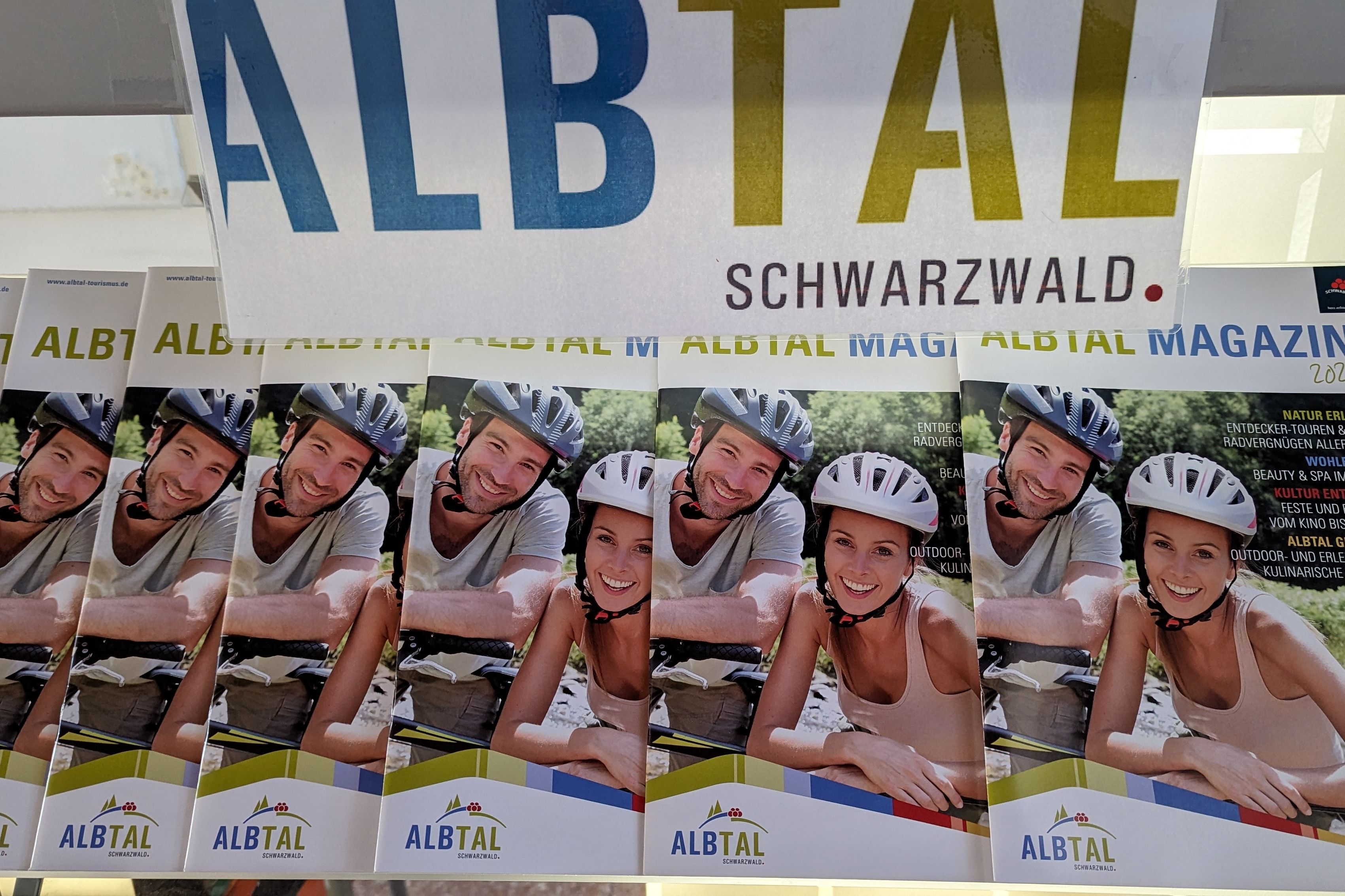 Ds neue Albtal Magazin ist ab sofort in allen Rathäusern erhältlich.