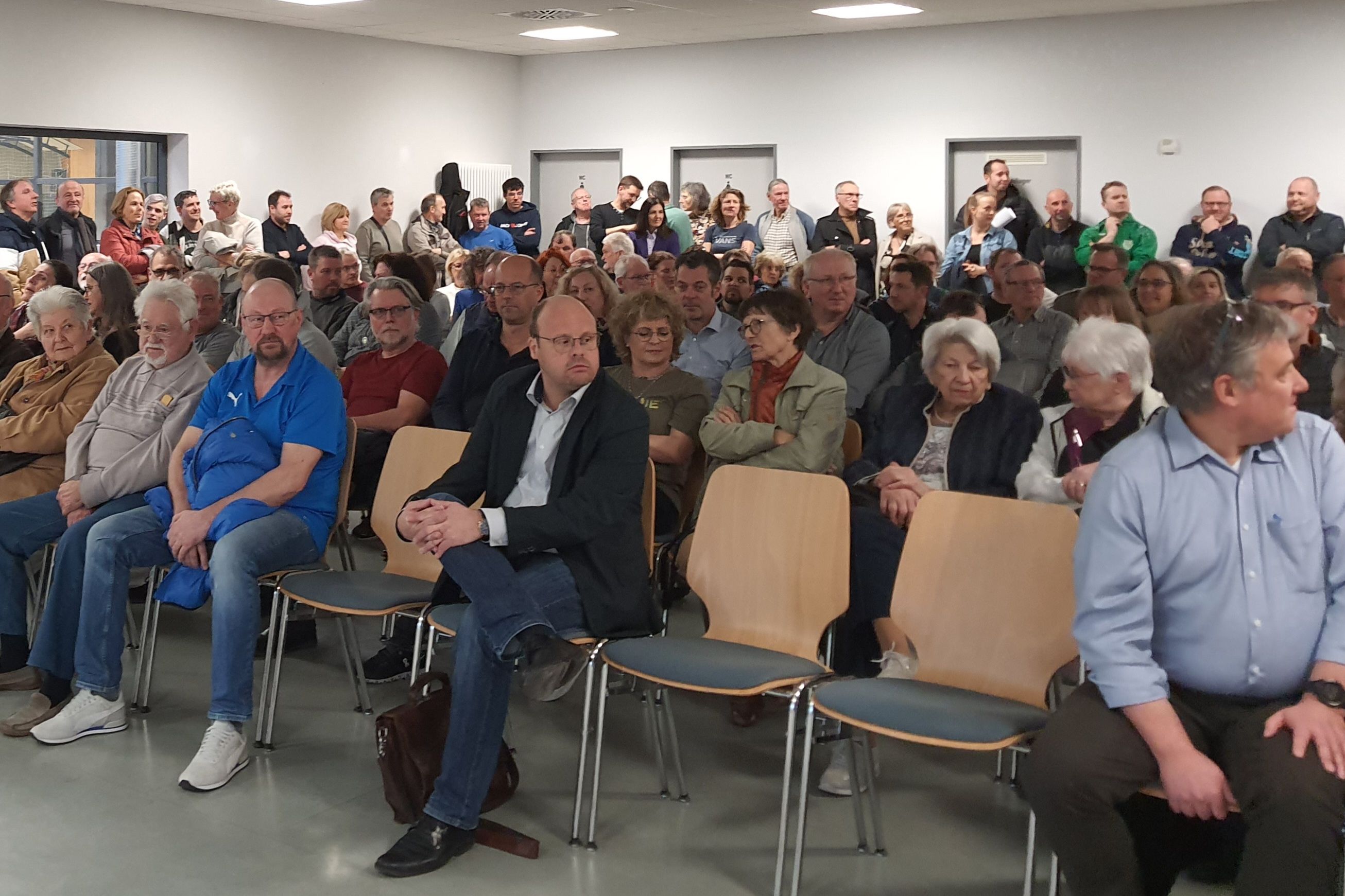 Rund 150 Interessierte haben am vergangenen Montag die Informationsveranstaltung in Conweiler besucht