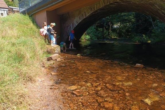 Kühles Fußbad in der Eyach