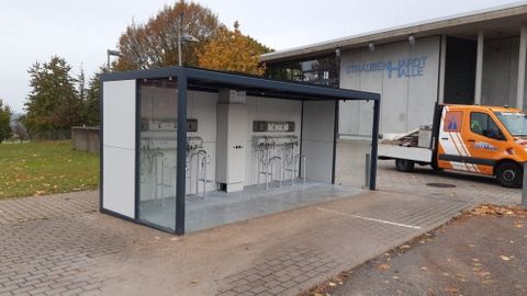 Der sogenannte „Charger Cube“ am Pflugweg bei der Straubenhardthalle, Conweiler.  