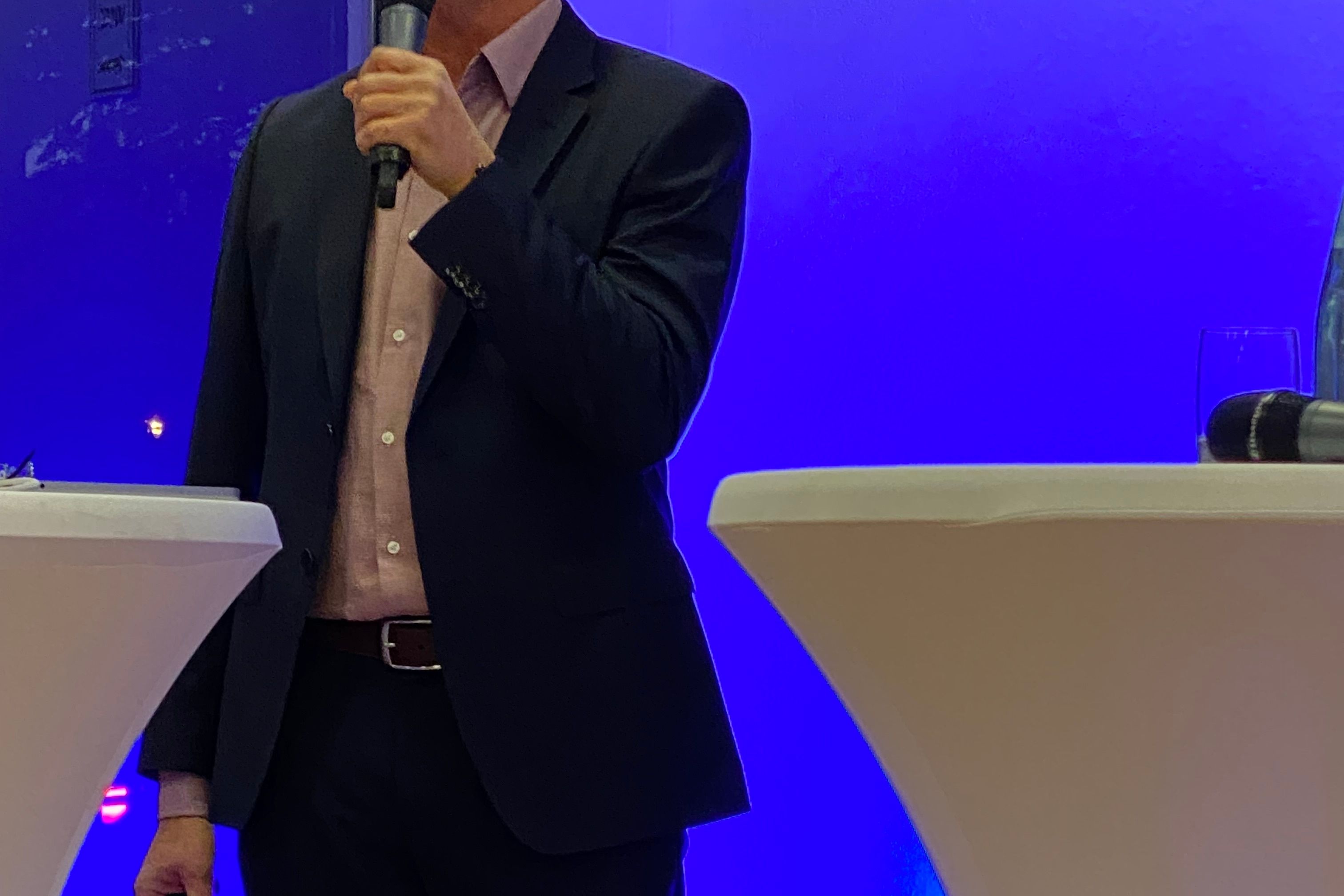 Immo Gerber, Geschäftsführer der itr Ingenieurteam Rieber GmbH aus Neuhausen ob Eck,  informierte auch zu Schutzmöglichkeiten am eigenen Objekt, wie zum Beispiel Drainagen