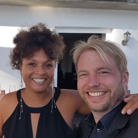 Jessica Houston und Rüdiger Wolf treten am 25. April in der Villa Kling auf.