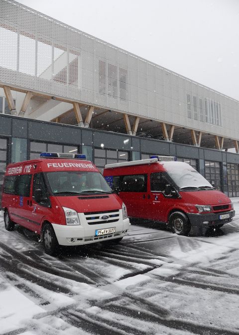 Bei Schnee und Kälte eingezogen ist die Feuerwehr am vergangenen Wochenende. Fotos: Gemeinde
