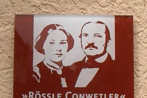 Erinnerung an die Geschichten um den früheren Amtsrichter und Dichter Wilhelm Ganzhorn, seine romantische Liebe zur ehemaligen, jungen Rösslewirtstochter Luise Alber in Conweiler und sein Lied „Im schönsten Wiesengrunde“
