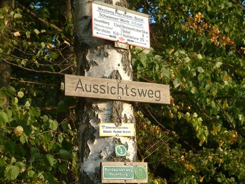 Der Westweg auf Höhe der Schwanner Warte
