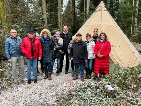 Das neue Tipi wurde begutachtet.