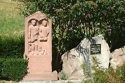 Der Dreigötterstein ist der größte Fund in der römischen Steindenkmäler-Sammlung.